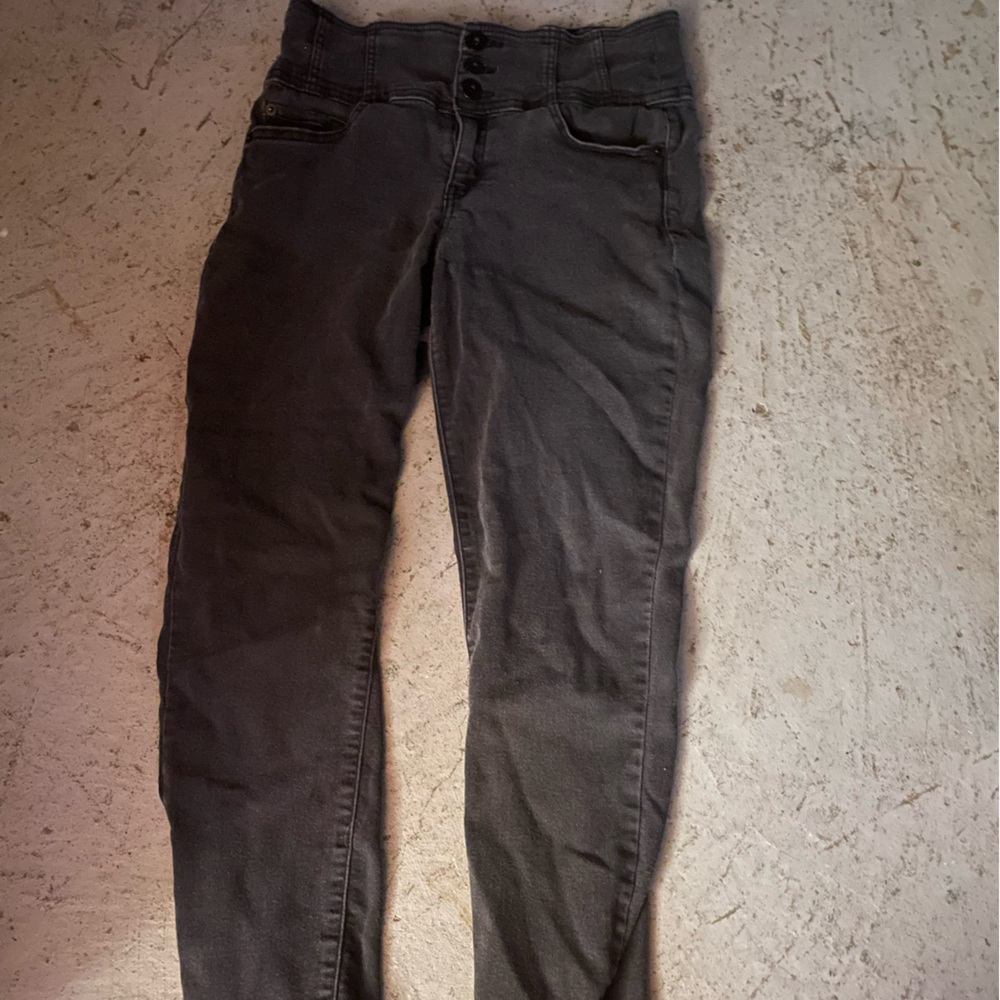 Women’s black high waisted jeans